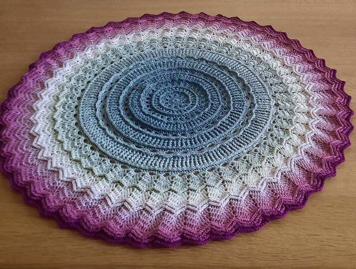 Häkelanleitung Kreisdecke Tischdecke Dopamin