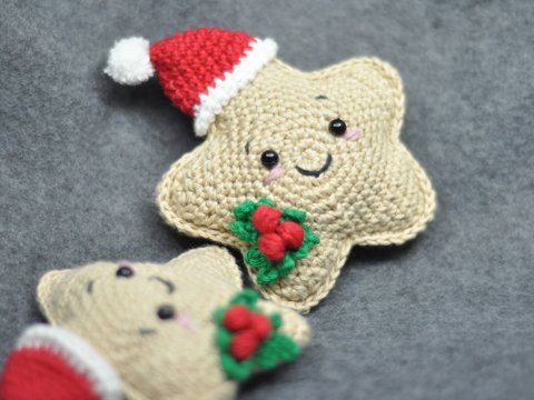 Häkelanleitung Weihnachtsstern mit Weihnachtsmütze