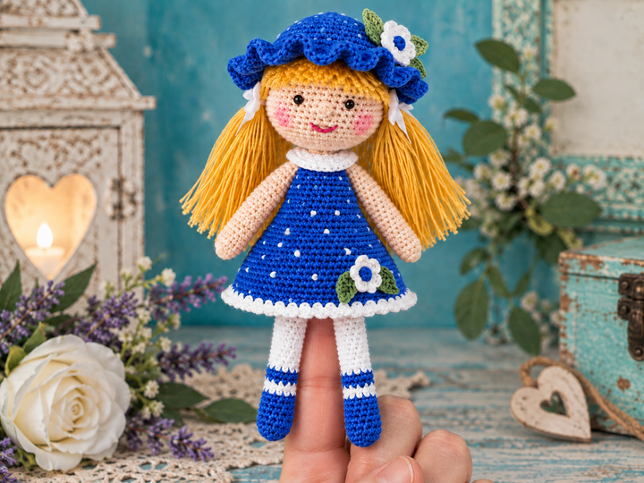 Lady Finger Puppet / Pencil Topper – Crochet Pattern PDF