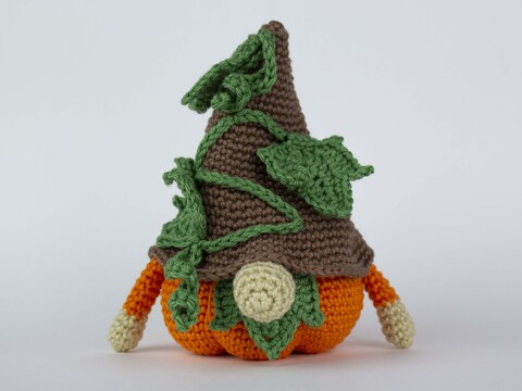Kürbis Wichtel - Häkelanleitung von CaroKunterbunt