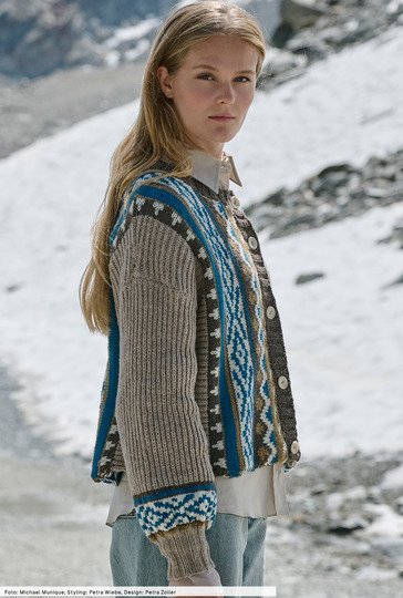 Quergestrickte Jacke