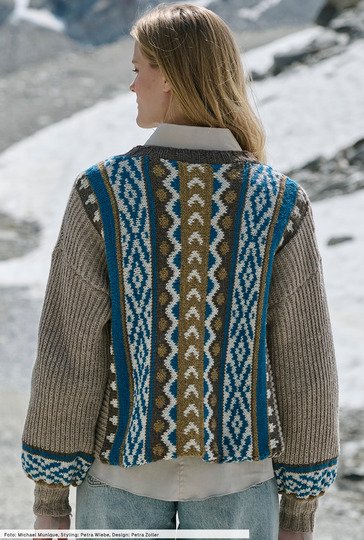 Quergestrickte Jacke