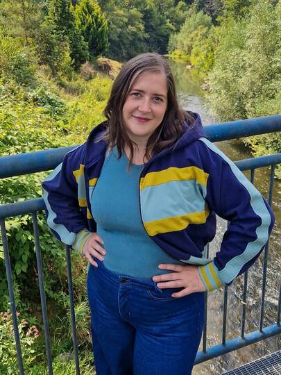 Schnittmuster Sweatjacke Damen mit Kapuze & Colorblocking Gr. 32–62