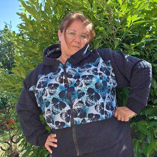 Schnittmuster Sweatjacke Damen mit Kapuze & Colorblocking Gr. 32–62