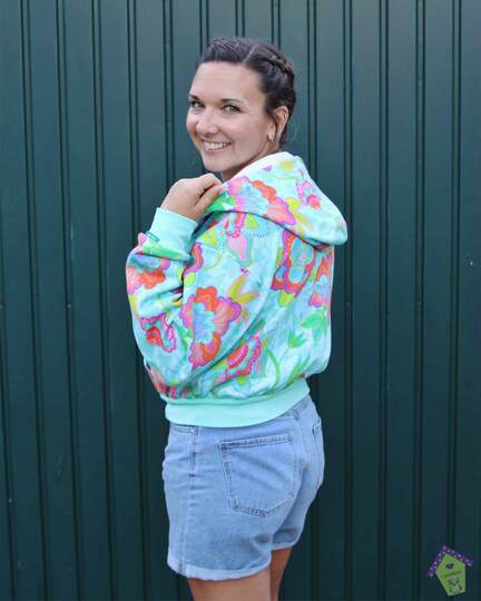 Schnittmuster Sweatjacke Damen mit Kapuze & Colorblocking Gr. 32–62