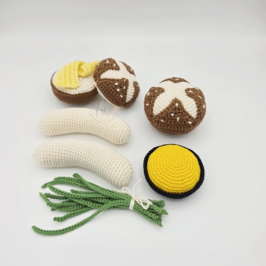 Pretzel Roll & Bavarian Snack Set – Crochet Pattern PDF