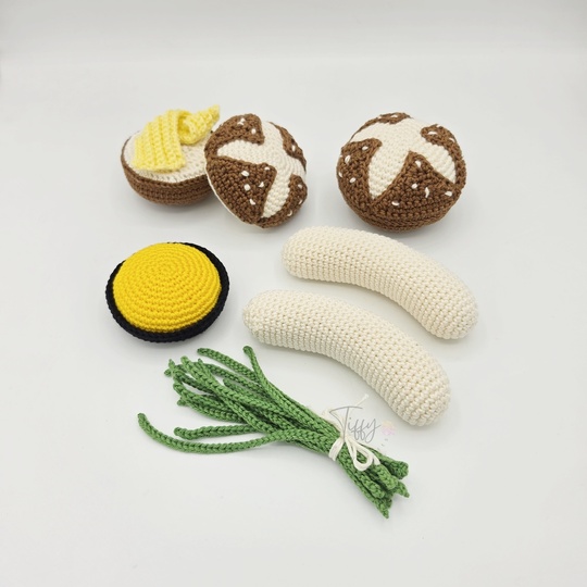 Pretzel Roll & Bavarian Snack Set – Crochet Pattern PDF