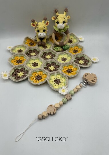 Giraffe Set – Rattle & Lovey – Amigurumi Crochet Pattern + Bonus