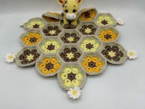 Giraffe Lovey – African Flower – Amigurumi Crochet Pattern