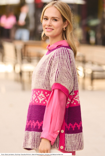 Poncho mit verschiedenen Mustern