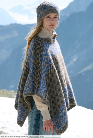 Poncho mit Mütze