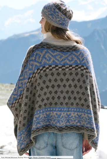 Poncho mit Mütze