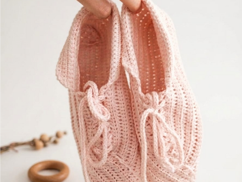 Crochet Pattern: Slippers Made from a Rectangle Easy & Quick for Beginner