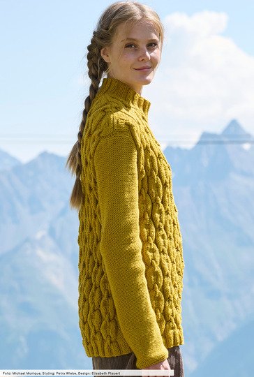 Pulli mit Zopfstrukturen