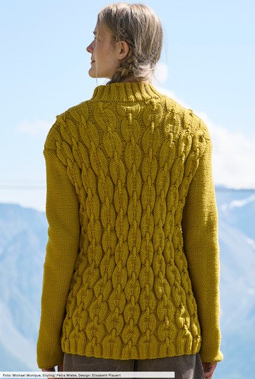 Pulli mit Zopfstrukturen