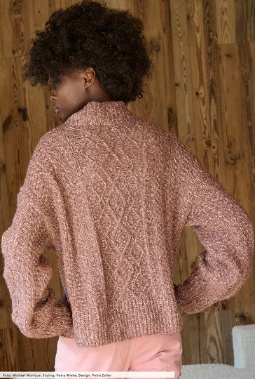 Pulli mit Rauten und Querrippen