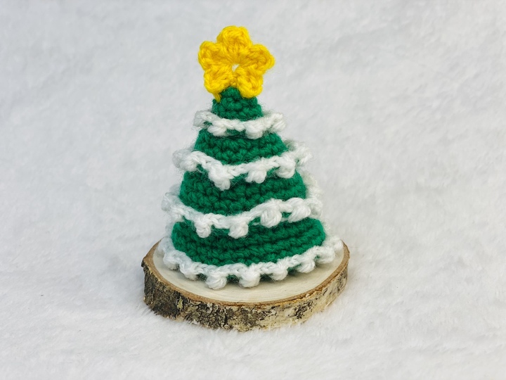 Crochet Mini Christmas Tree Pattern,  Tree Keychain