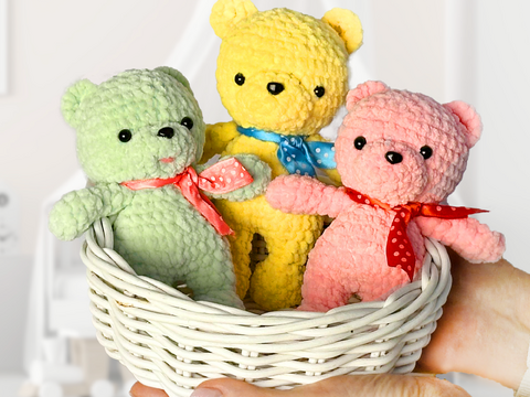 Crochet Teddy Bear. Amigurumi Pattern. An easy pattern for beginners.