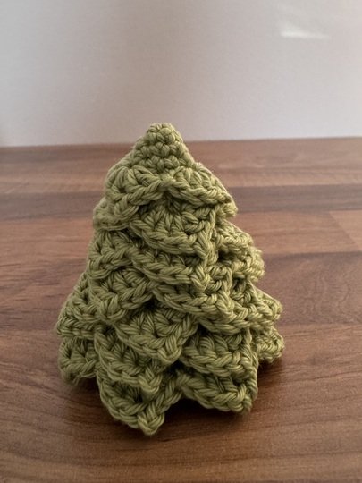 Tannenbaum häkeln (auch als Tannenbaum-Hut für kl. Sternchenbande geeignet)