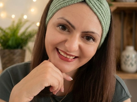 Twisted Headband Crochet Pattern – Easily Adjustable to Any Size