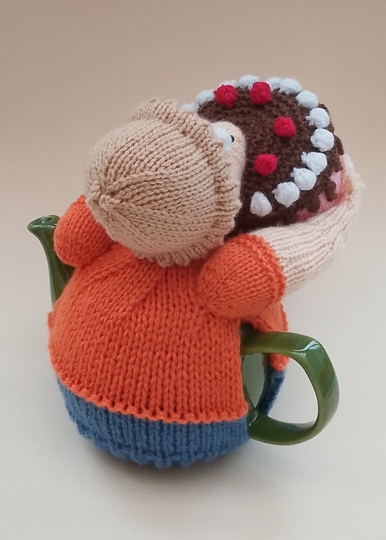 TeaCosyFolk's Cake Lover Tea Cosy Knitting Pattern
