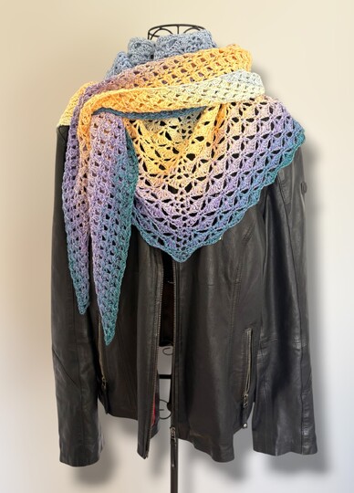 Crochet Pattern Triangular Scarf "Erato"