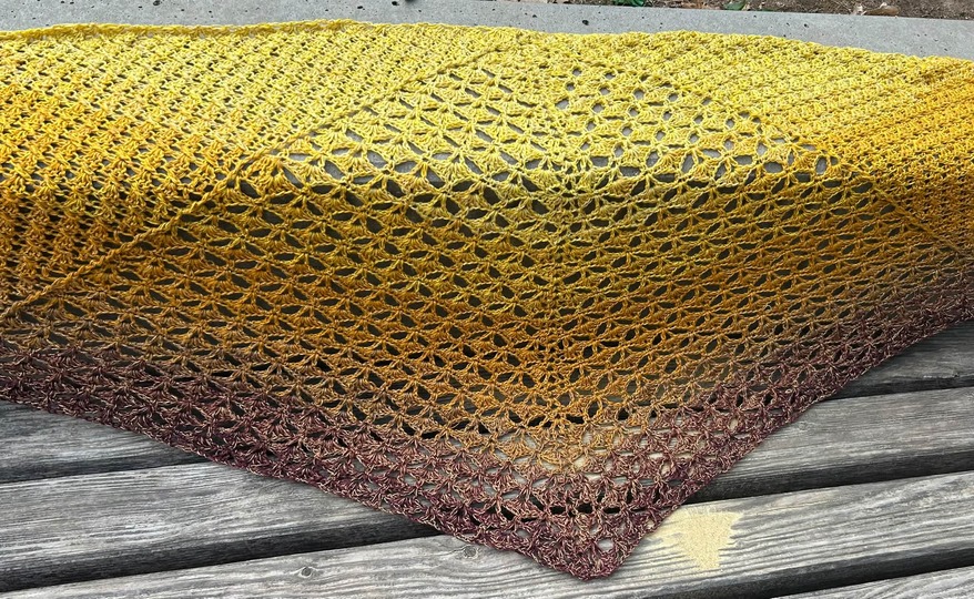 Crochet Pattern Triangular Scarf "Erato"