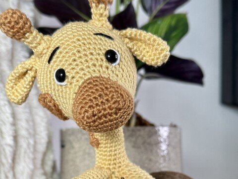 Liebevolle Häkelanleitung für Giraffe Norbert (PDF, deutsch, Amigurumi)