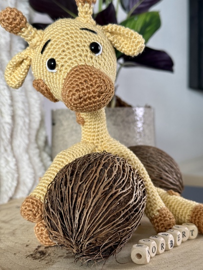Liebevolle Häkelanleitung für Giraffe Norbert (PDF, deutsch, Amigurumi)