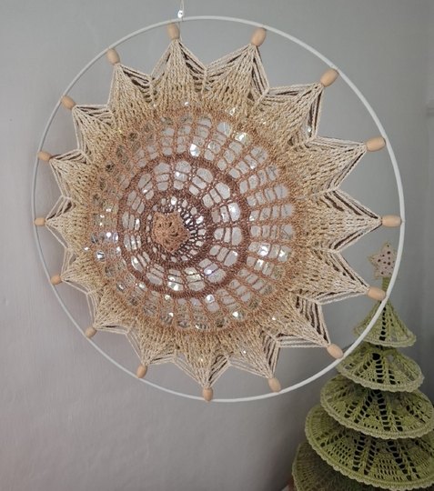 festliches 2-teiliges Mandala "Zimtsternchen" mit Lichterkette zu befüllen