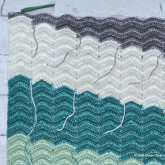 Baby Waves Ripple Blanket Crochet Pattern (English)