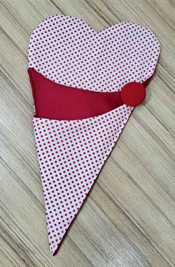 PDF Sewing Pattern: Heart-Shaped Scissors Holder DIY Valentines day gifts