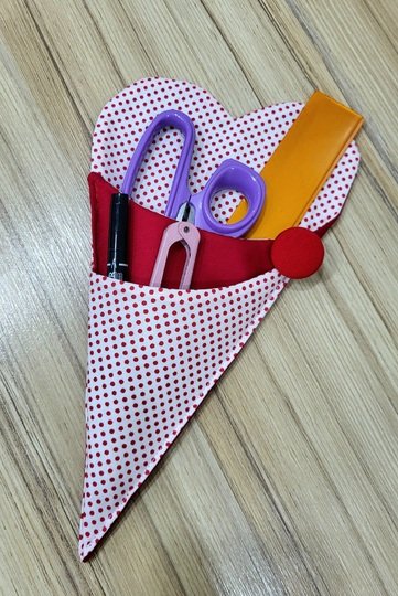 PDF Sewing Pattern: Heart-Shaped Scissors Holder DIY Valentines day gifts