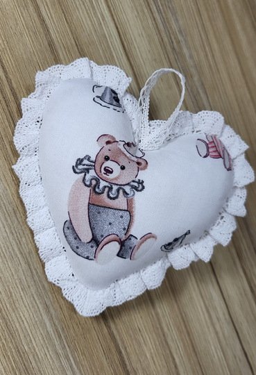 Free Valentine’s Day Fabric Hearts Sewing Pattern – Photo & Video Tutorial