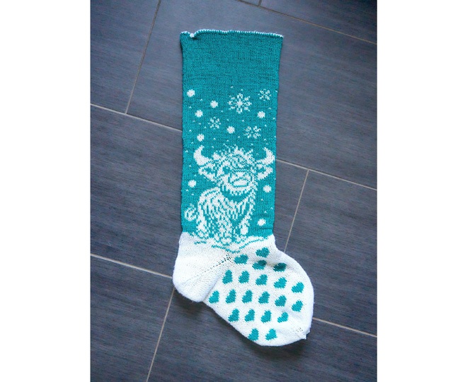Knitting pattern for "Wintertime" XXL Christmas stocking (2 foot designs!)