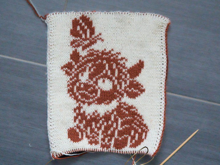 Knitting pattern: Baby comforter/washcloth “Stella” (Highland Cow)