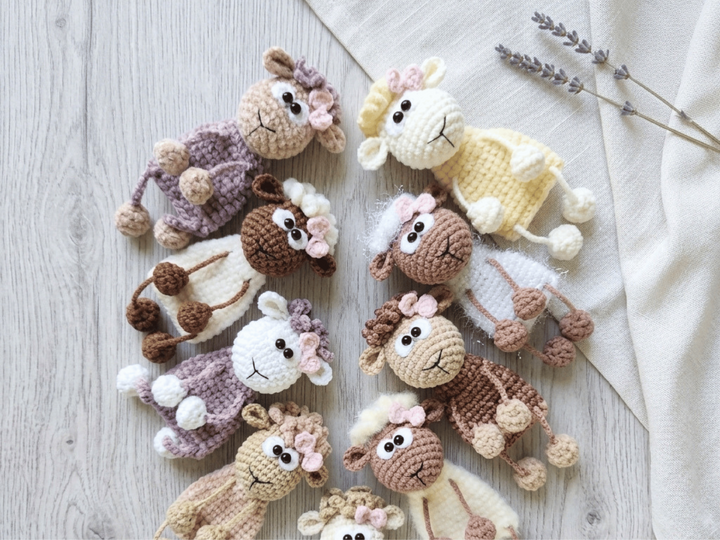 371DE Häkelanleitung Schaf Schlüsselanhänger - Brosche PDF Knittoy CP