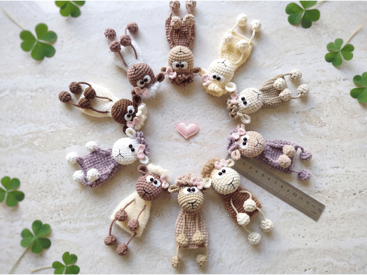 371DE Häkelanleitung Schaf Schlüsselanhänger - Brosche PDF Knittoy CP