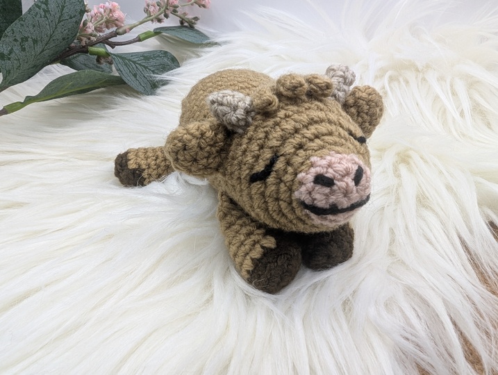 sleeping Highland Calf - low sew Amigurumi cow - by NiggyArts