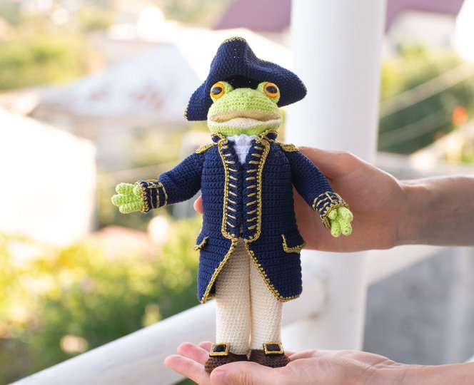 Admiral frog outfit crochet pattern
