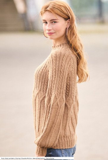 Raglanpulli mit Zopfmustern