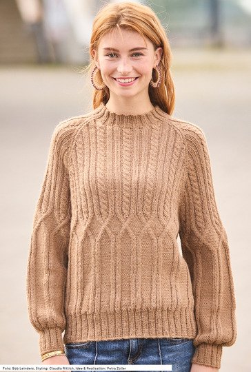 Raglanpulli mit Zopfmustern