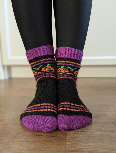 Pumpkin Smile Socks - Strickanleitung
