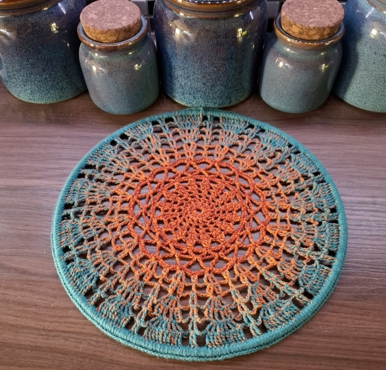Häkelanleitung Mandala "Tannenwald"