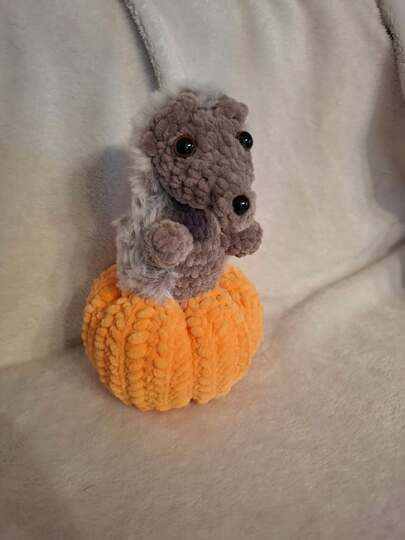 Kürbis-Hocker Maus, Igel und Katze