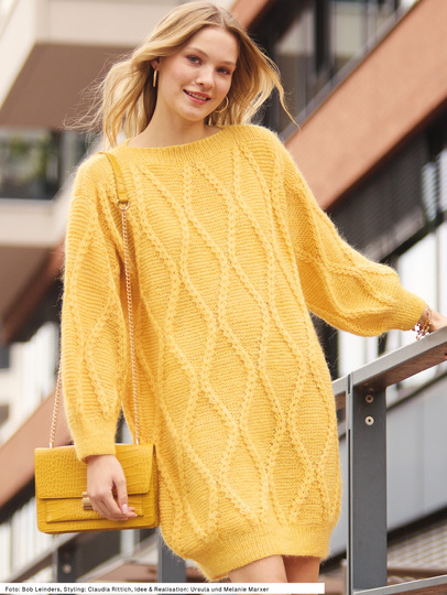 Kleid mit Zopfrautenmuster