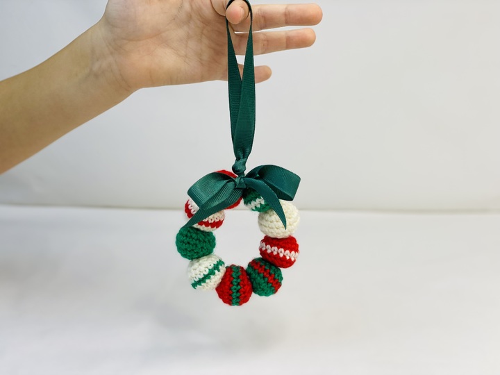 Crochet Christmas Wreath Pattern