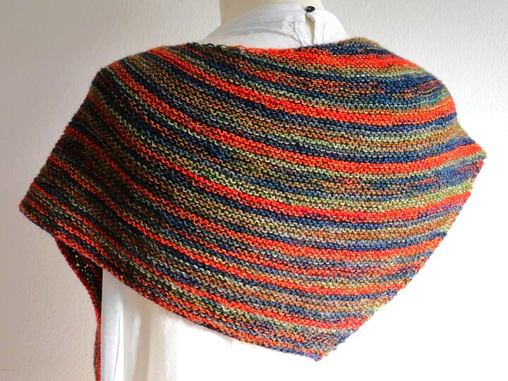 Strickanleitung "Welkende Blätter "– ein Bumerangtuch