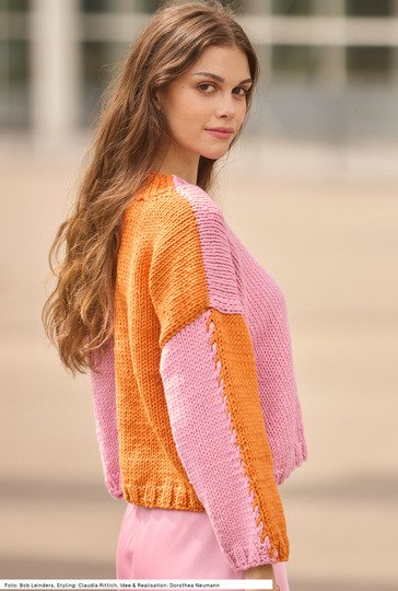 Zweifarbiger Pulli mit kleinem Zopf
