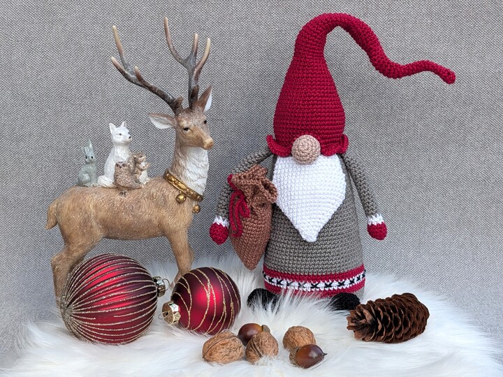 NORDISCHER WEIHNACHTS-WICHTEL – Häkelanleitung Gnom